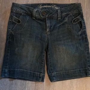 American eagle bermuda short size 4 reg